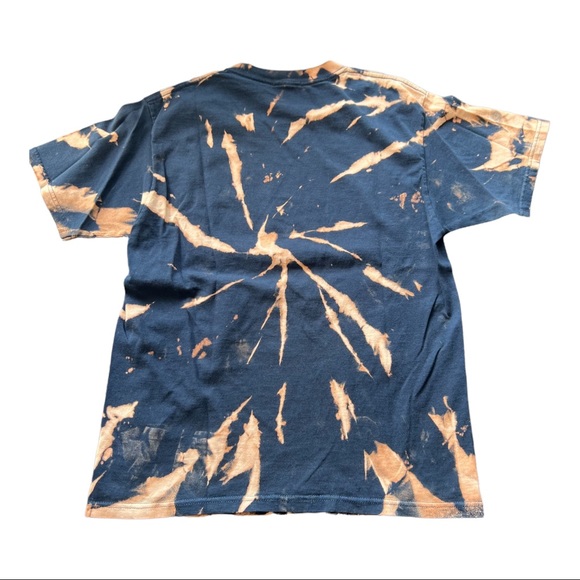 Repurposed bleached tee Etnies - Picture 2 of 3